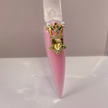 Load image into Gallery viewer, Pearl Throne Charm