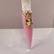 Load image into Gallery viewer, Pearl Throne Charm
